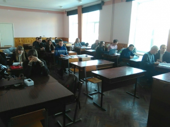 Фоторепортаж захисту курсових робіт 4-В з електроніки та мікропроцесорної техніки (07.12.2016)