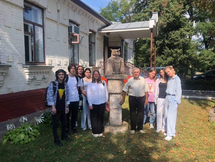 Екскурсія до наукової бібліотеки ЧНУ