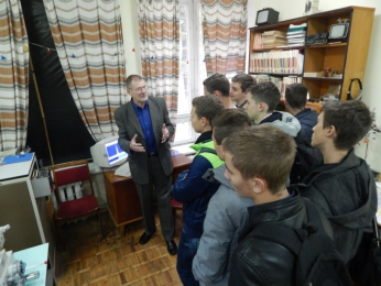 Екскурсія для одинадцятикласників від кафедри фізики